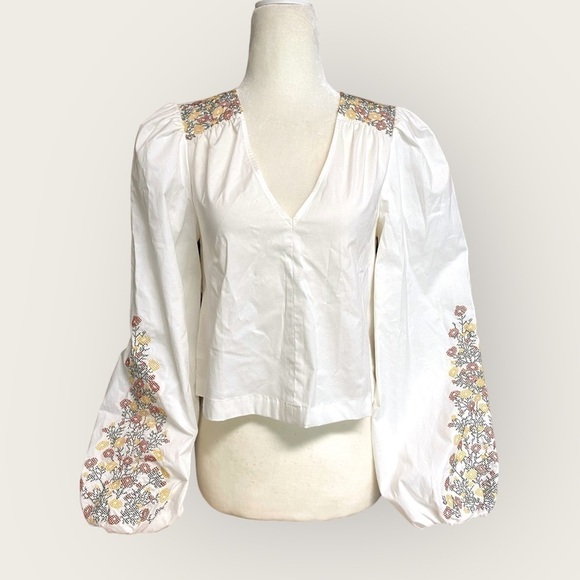 CHELSEA and Violet white v neck top with embroidered details NEW - Picture 1 of 7